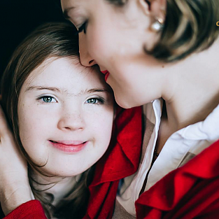 Опрос Даунсайд Ап: большинство родителей детей с синдромом Дауна сталкивались с некорректным поведением специалистов